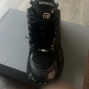 Balenciaga runner
